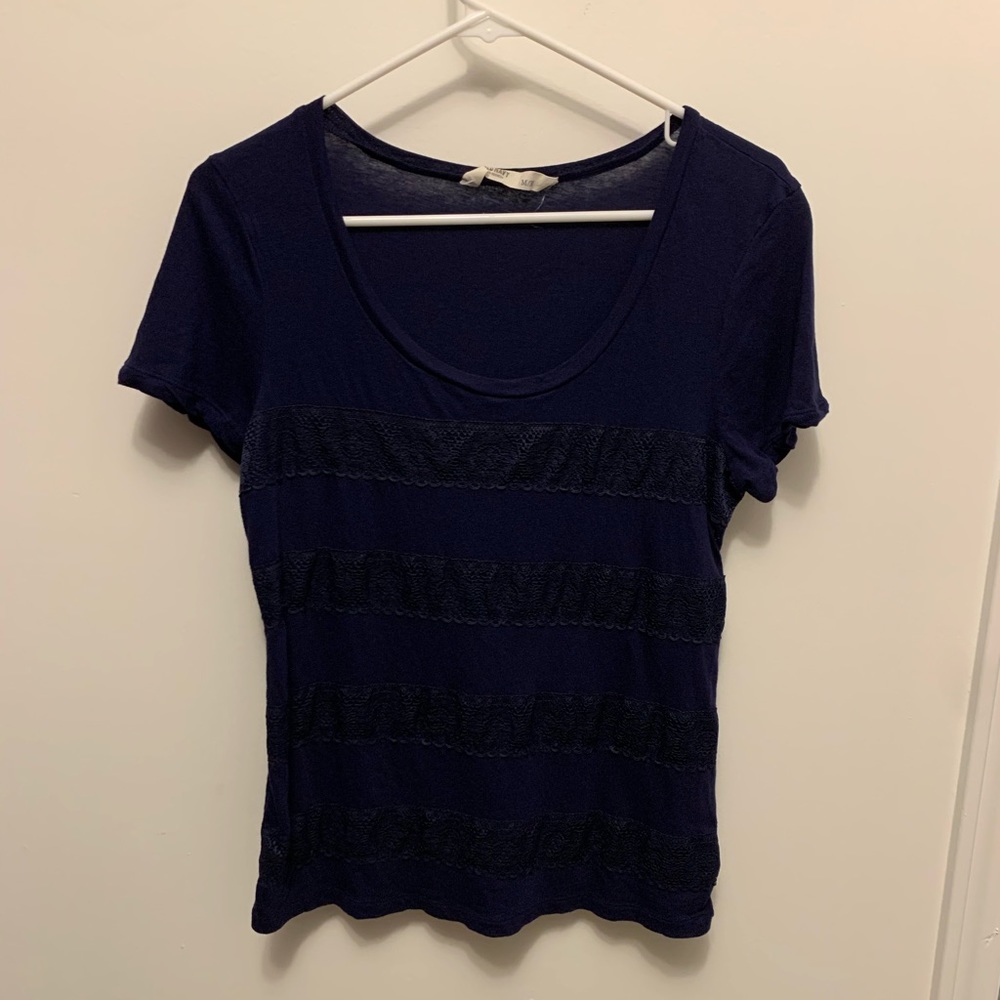 **Old Navy Tee with lace trim